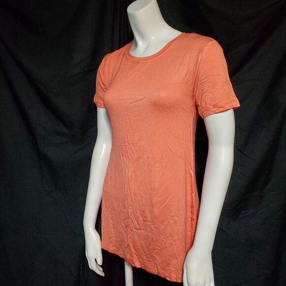 NWT Zenana Outfitters Deep Coral Short Sleeve Tee - Picture 3 of 7